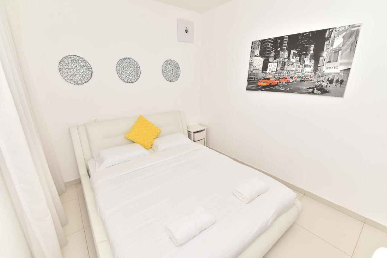 דירת גן דלוקס-Deluxe Garden Apartment by CRWON Eilat Buitenkant foto